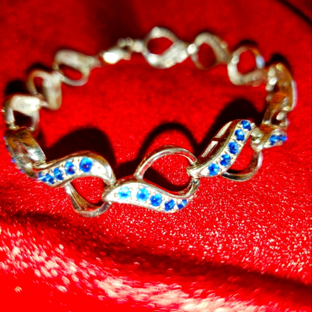 Sterling Silver Artist Signed Blue Stone Bracelet.